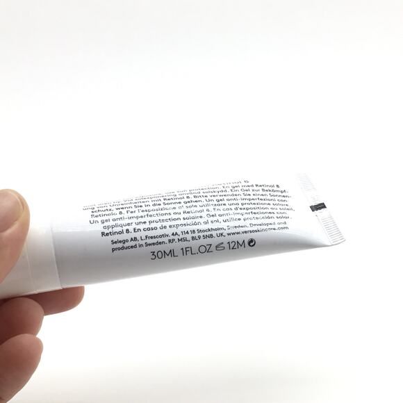 NEW VERSO Clarifying Gel With Retinol 8, 1 oz - Picture 3 of 3